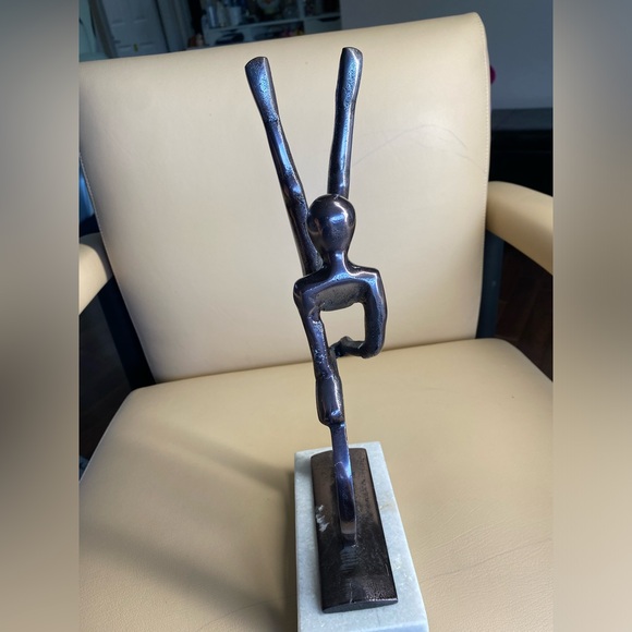 Unique Metal Gymnast Sculpture - Acrobat Sculpture on Marble Base - Picture 4 of 9